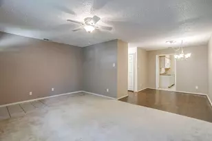 13845 Leinsper Green St, Dallas, TX 75240 - Photo 9
