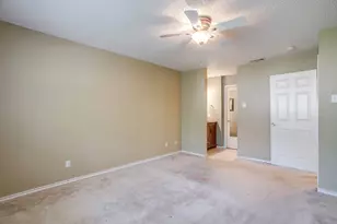 13845 Leinsper Green St, Dallas, TX 75240 - Photo 17