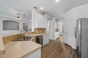 1711 Peregrine Dr, Corinth, TX 76210 - Photo 11