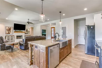 1000 Churchill Lane, Millsap, TX 76066 - Photo 9