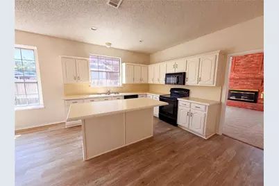 2909 Lois Lane, Rowlett, TX 75088 - Photo 5