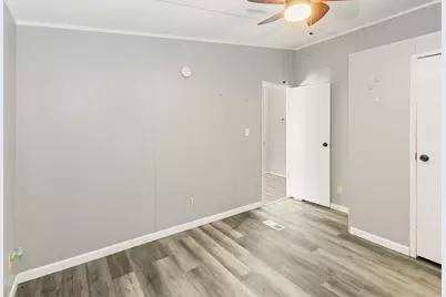 313 Hogan Lane, Whitesboro, TX 76273 - Photo 17