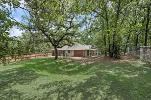 1022 Oak Tree Dr, Fort Worth, TX 76140 - Photo 23