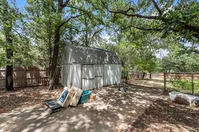 1022 Oak Tree Drive, Fort Worth, TX 76140 - Photo 37