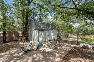 1022 Oak Tree Dr, Fort Worth, TX 76140 - Photo 37