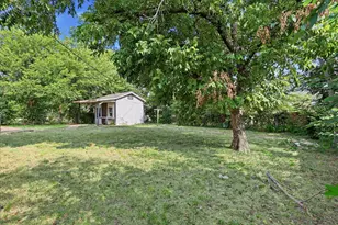 3207 Casino Dr, Dallas, TX 75224 - Photo 13