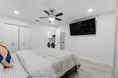 210 Slaughter Street, Arlington, TX 76011 - Photo 9