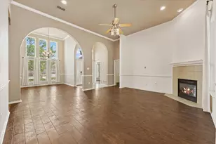 415 Valley View Ln, Krum, TX 76249 - Photo 5