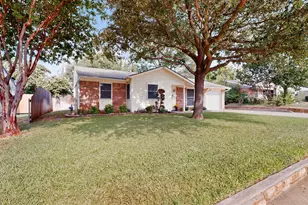 1207 Aransas Dr, Euless, TX 76039 - Photo 3