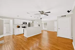 1207 Aransas Dr, Euless, TX 76039 - Photo 13