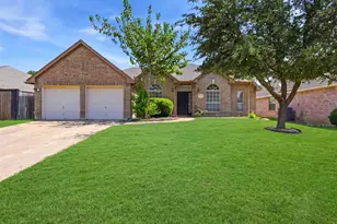 2005 Melissa Diane St, Mansfield, TX 76063 - Photo 3
