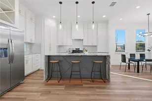 6200 Carlton Garrett St, Dallas, TX 75215 - Photo 9