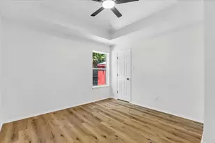 6724 Cherrytree Dr, Arlington, TX 76001 - Photo 17