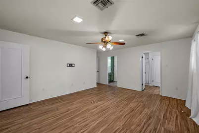 7024 Cheshire Drive, Waco, TX 76712 - Photo 11