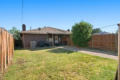 506 W Warrior Trail, Grand Prairie, TX 75052 - Photo 21