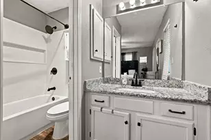 506 W Warrior Trl, Grand Prairie, TX 75052 - Photo 15