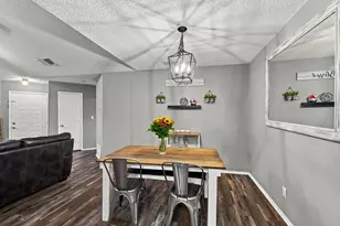 506 W Warrior Trl, Grand Prairie, TX 75052 - Photo 7