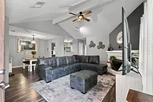 506 W Warrior Trl, Grand Prairie, TX 75052 - Photo 3