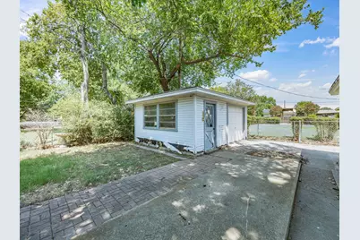 3323 William Brewster Drive, Irving, TX 75062 - Photo 35