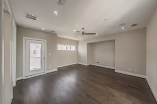 381 E Greenbriar Ln, Dallas, TX 75203 - Photo 33