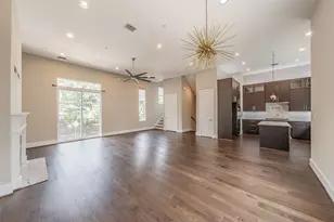 381 E Greenbriar Ln, Dallas, TX 75203 - Photo 17
