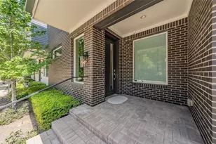 381 E Greenbriar Ln, Dallas, TX 75203 - Photo 5
