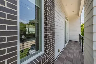 381 E Greenbriar Ln, Dallas, TX 75203 - Photo 19