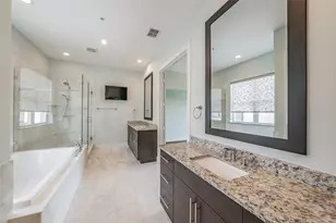 381 E Greenbriar Ln, Dallas, TX 75203 - Photo 27