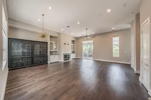 381 E Greenbriar Ln, Dallas, TX 75203 - Photo 19
