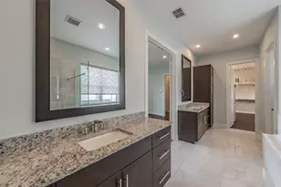 381 E Greenbriar Ln, Dallas, TX 75203 - Photo 27