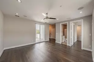 381 E Greenbriar Ln, Dallas, TX 75203 - Photo 35