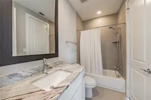 381 E Greenbriar Ln, Dallas, TX 75203 - Photo 37