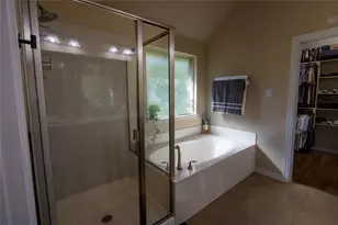 8407 Pecan Creek Dr, Arlington, TX 76001 - Photo 19