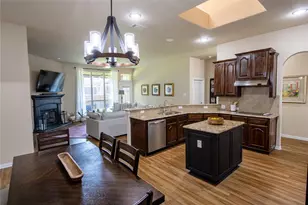 8407 Pecan Creek Dr, Arlington, TX 76001 - Photo 5