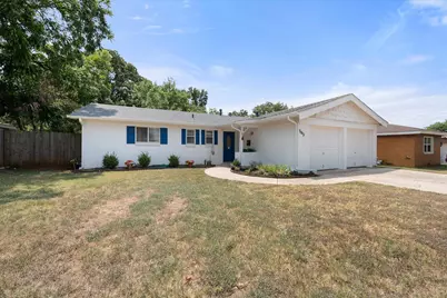 303 Bayless Drive, Euless, TX 76040 - Photo 3