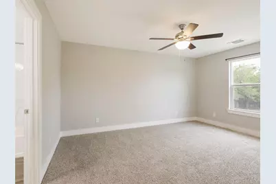 818 W Walker Street, Denison, TX 75020 - Photo 7