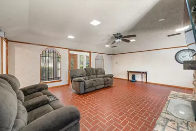 212 Roaring Springs Drive, Joshua, TX 76058 - Photo 5
