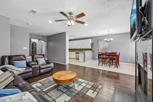 1910 Bentwood Ct, Grapevine, TX 76051 - Photo 3