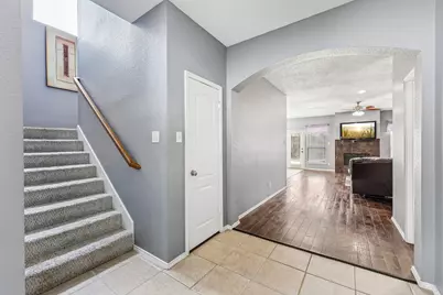 1910 Bentwood Court, Grapevine, TX 76051 - Photo 11