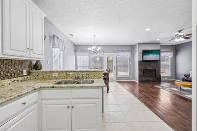 1910 Bentwood Court, Grapevine, TX 76051 - Photo 7