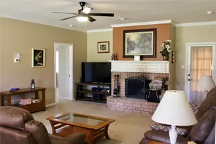 166 Meadowview Cir, Van Alstyne, TX 75495 - Photo 5
