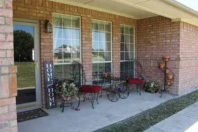 166 Meadowview Circle, Van Alstyne, TX 75495 - Photo 3