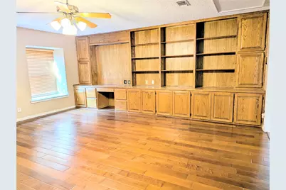 2100 N Rough Creek Court, Granbury, TX 76048 - Photo 5