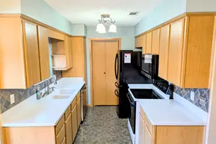 2100 N Rough Creek Ct, Granbury, TX 76048 - Photo 19