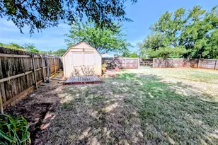 2100 N Rough Creek Ct, Granbury, TX 76048 - Photo 15