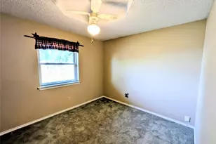 2100 N Rough Creek Ct, Granbury, TX 76048 - Photo 25