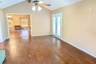 2100 N Rough Creek Ct, Granbury, TX 76048 - Photo 3