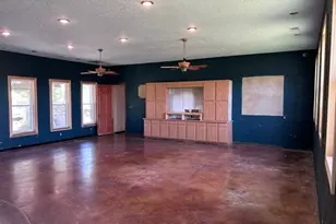195 Whitworth Rd, Whitewright, TX 75491 - Photo 15