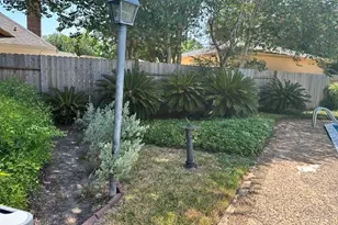 9035 Hendon Ln, Houston, TX 77036 - Photo 9