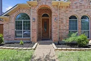 13875 Valley Mills Dr, Frisco, TX 75033 - Photo 3